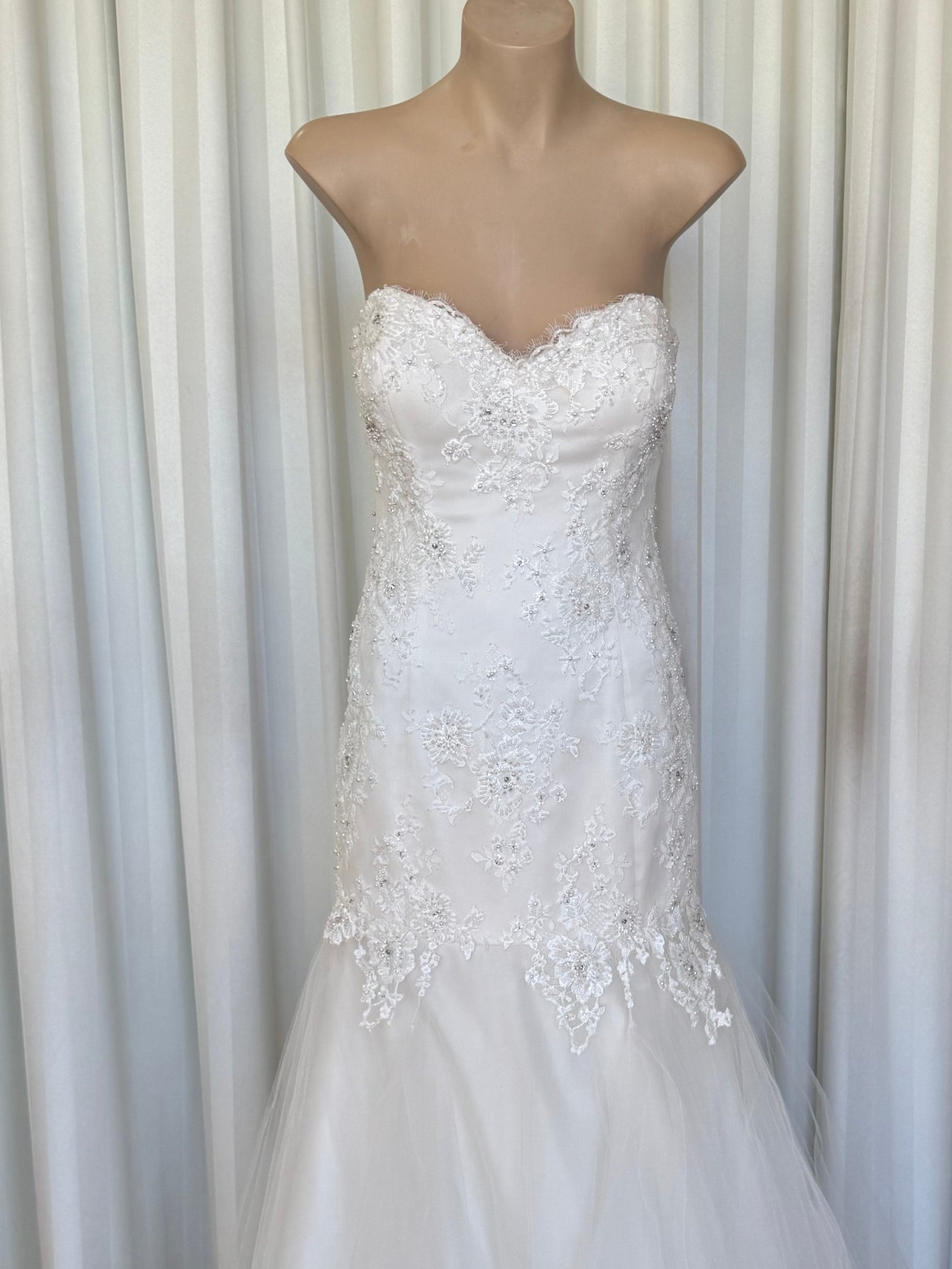 Anika Silk White English Lace Wedding Dress Size 10