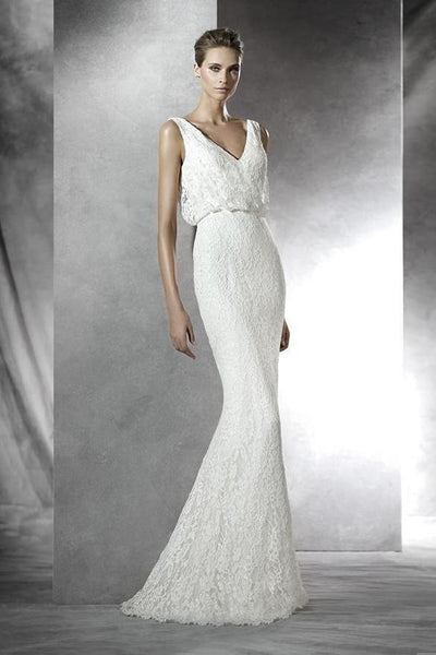 Pronovias Preslie is a stunning ivory lace V Neck wedding dress.